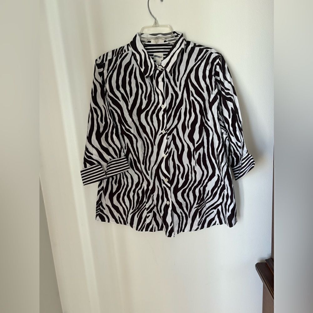 Chico's NWT Brown White Zebra Print Button Front Shirt Size 3 new with tags